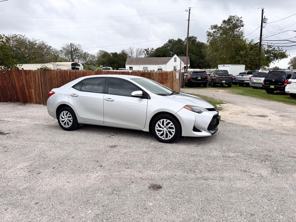 2017 Toyota Corolla Image 3