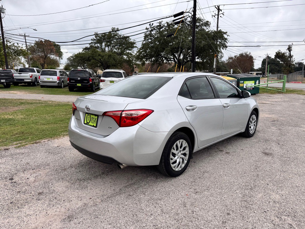 2017 Toyota Corolla Image 5