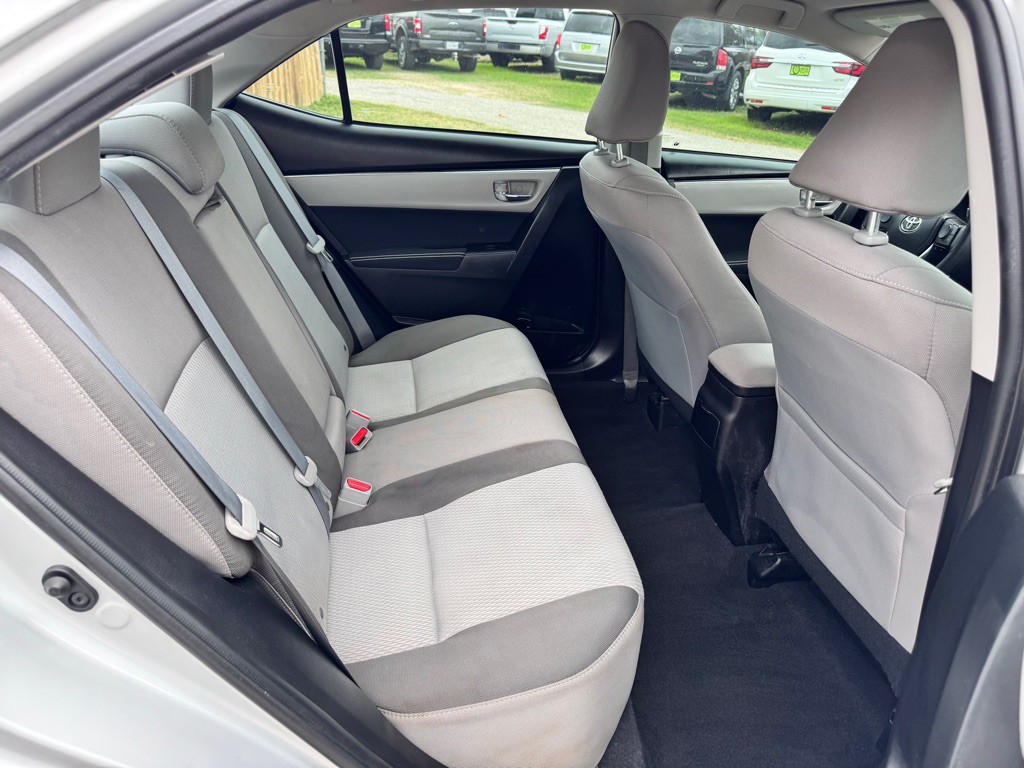 2017 Toyota Corolla Image 16