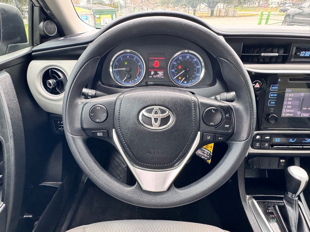 2017 Toyota Corolla Image 20