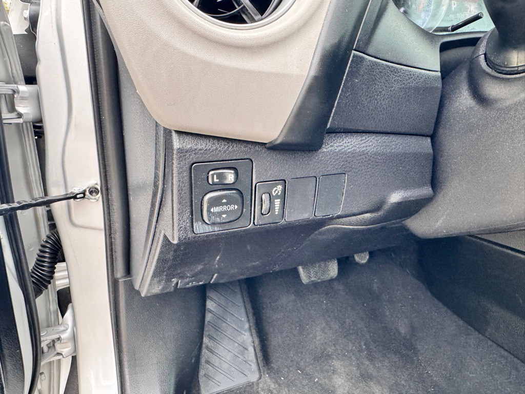 2017 Toyota Corolla Image 25