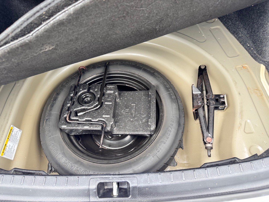 2017 Toyota Corolla Image 32