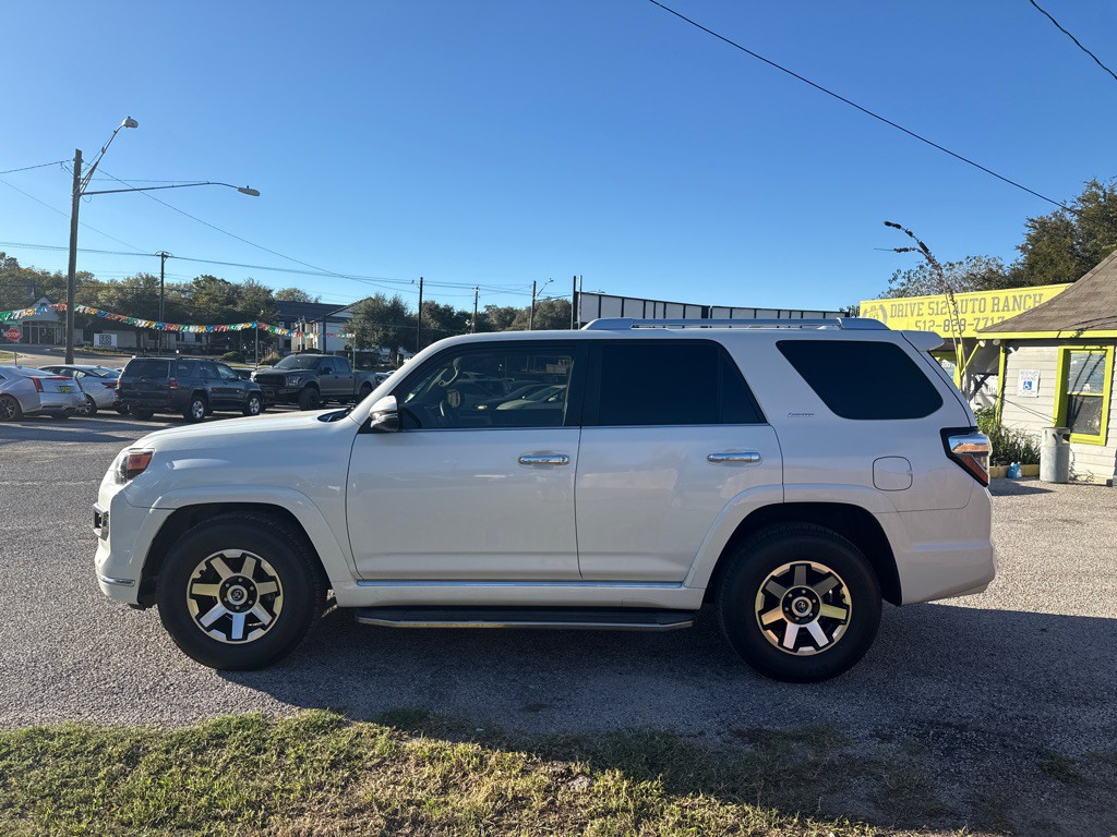 2019 Toyota 4Runner Image 5