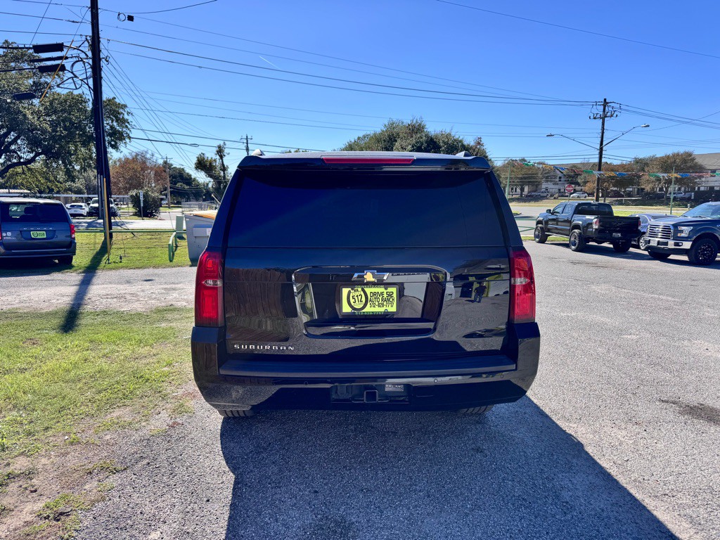 2019 Chevrolet Suburban Image 5