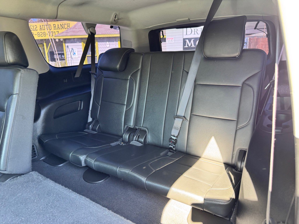 2019 Chevrolet Suburban Image 15
