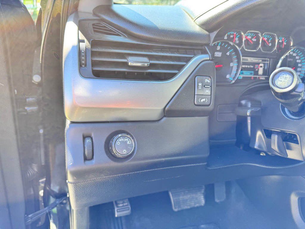 2019 Chevrolet Suburban Image 30