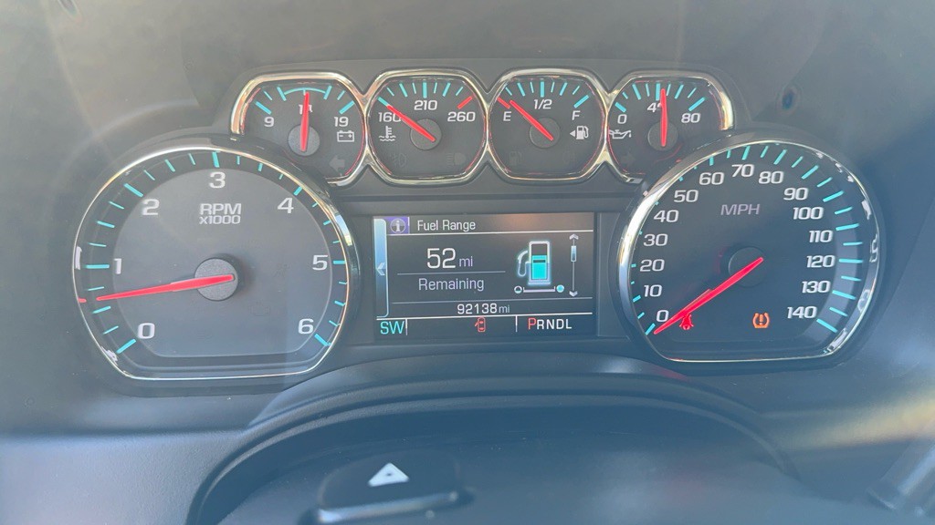 2019 Chevrolet Suburban Image 32