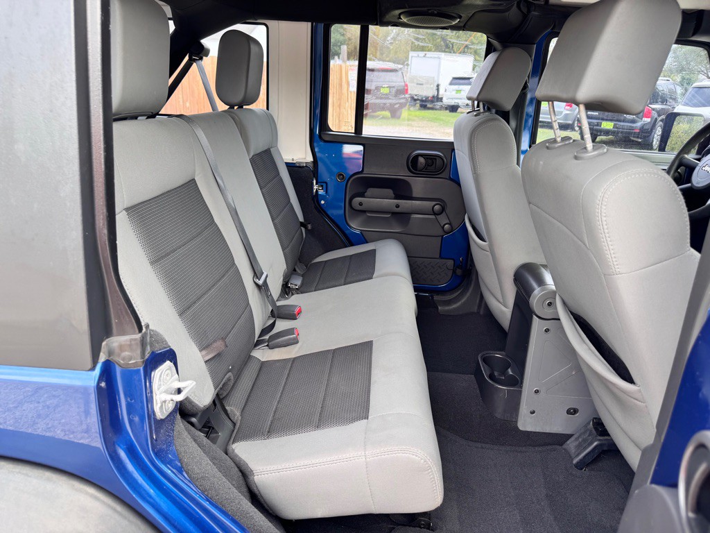 2010 Jeep Wrangler Unlimited Image 15