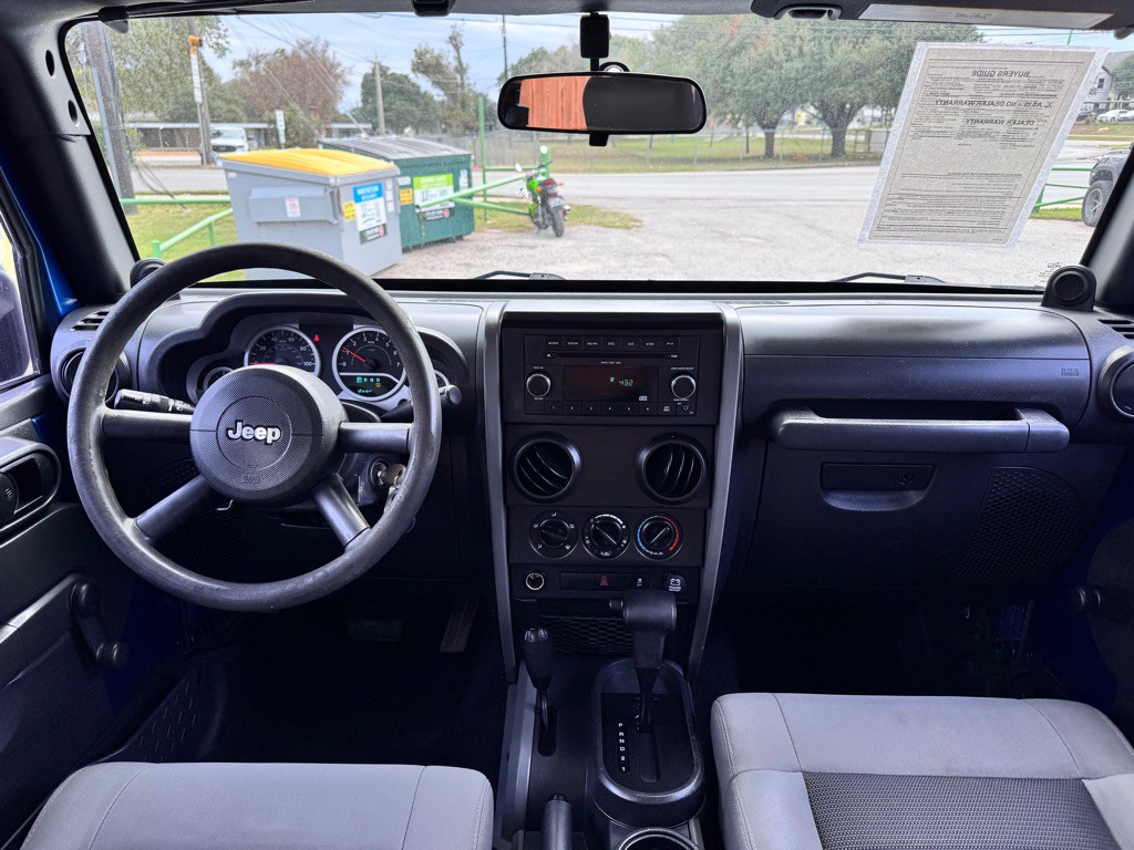 2010 Jeep Wrangler Unlimited Image 18