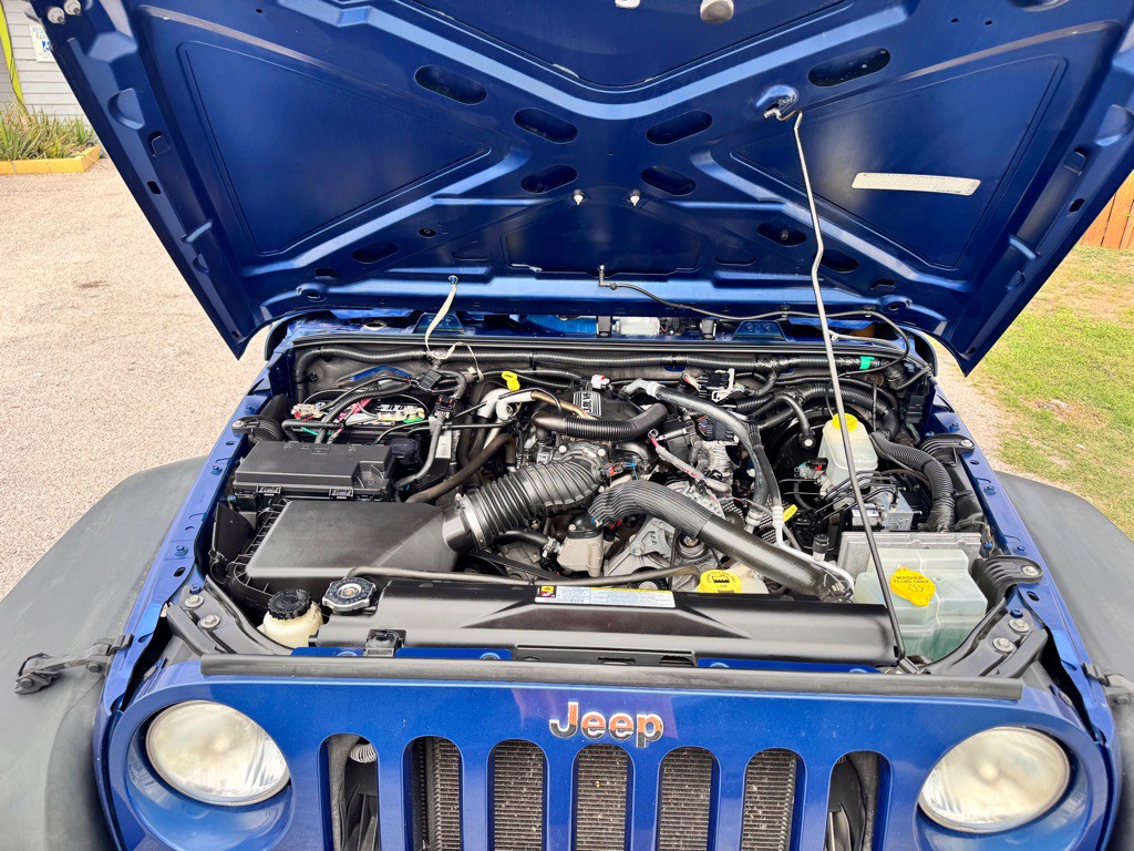 2010 Jeep Wrangler Unlimited Image 25