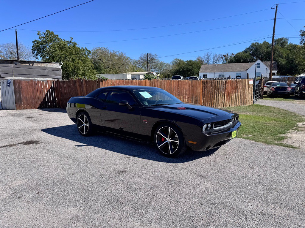 2012 Dodge Challenger Image 1