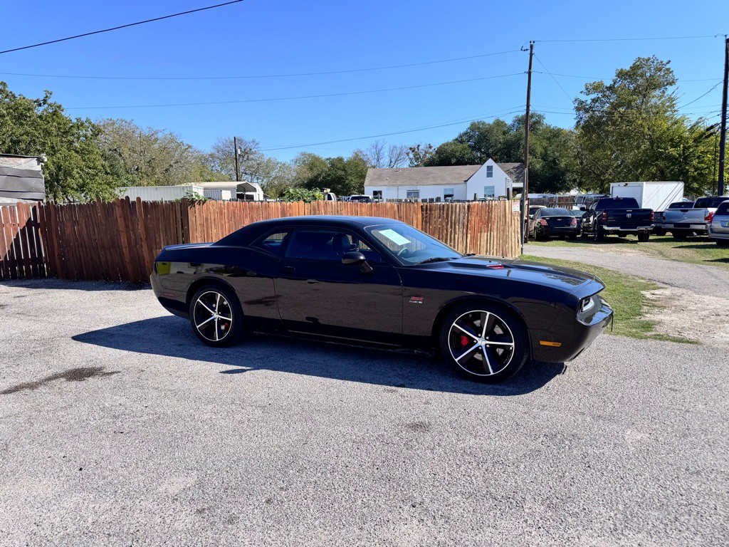 2012 Dodge Challenger Image 2