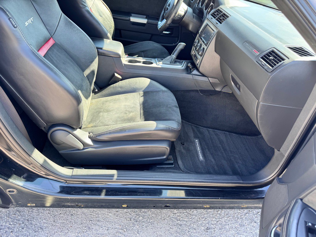 2012 Dodge Challenger Image 14