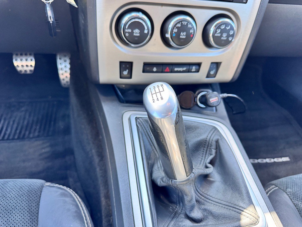 2012 Dodge Challenger Image 22