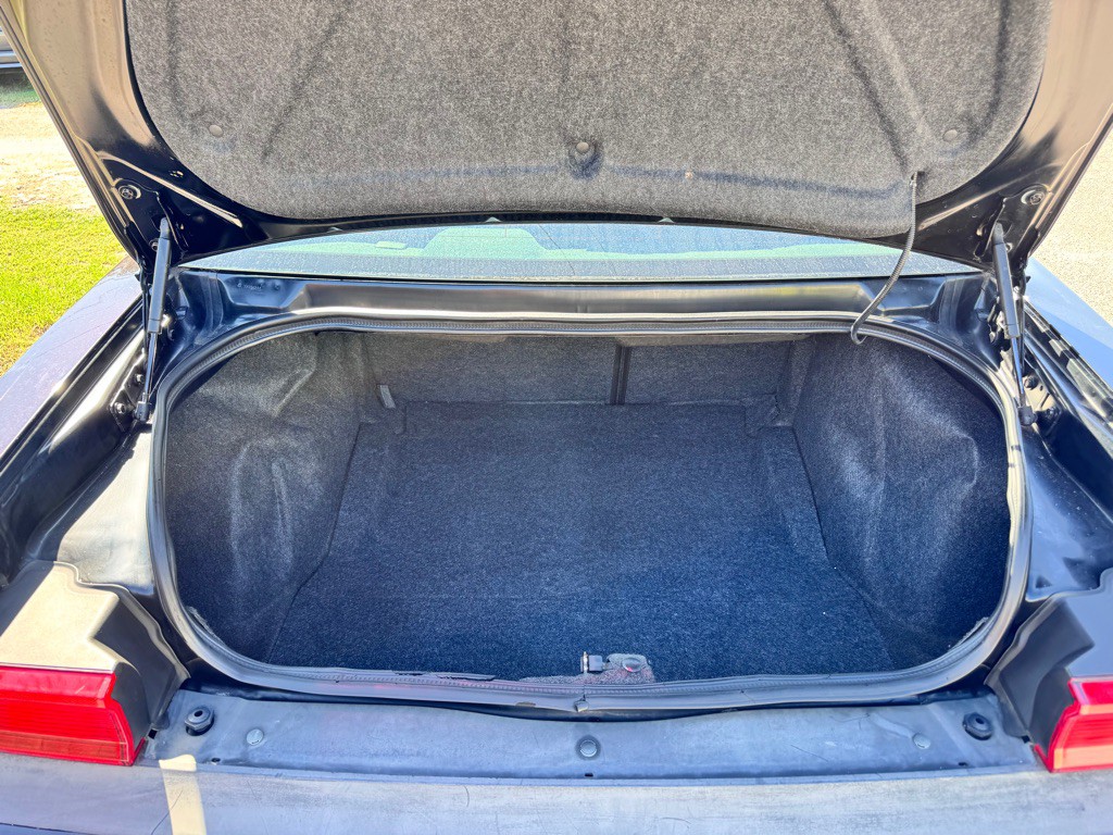 2012 Dodge Challenger Image 30