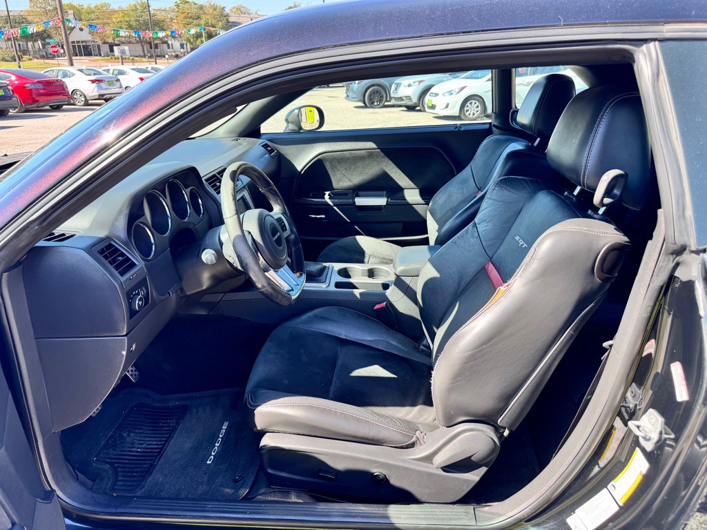 2012 Dodge Challenger Image 11