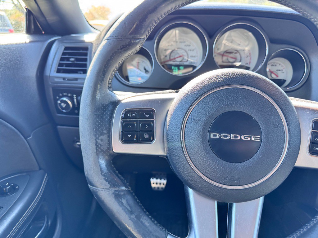 2012 Dodge Challenger Image 19