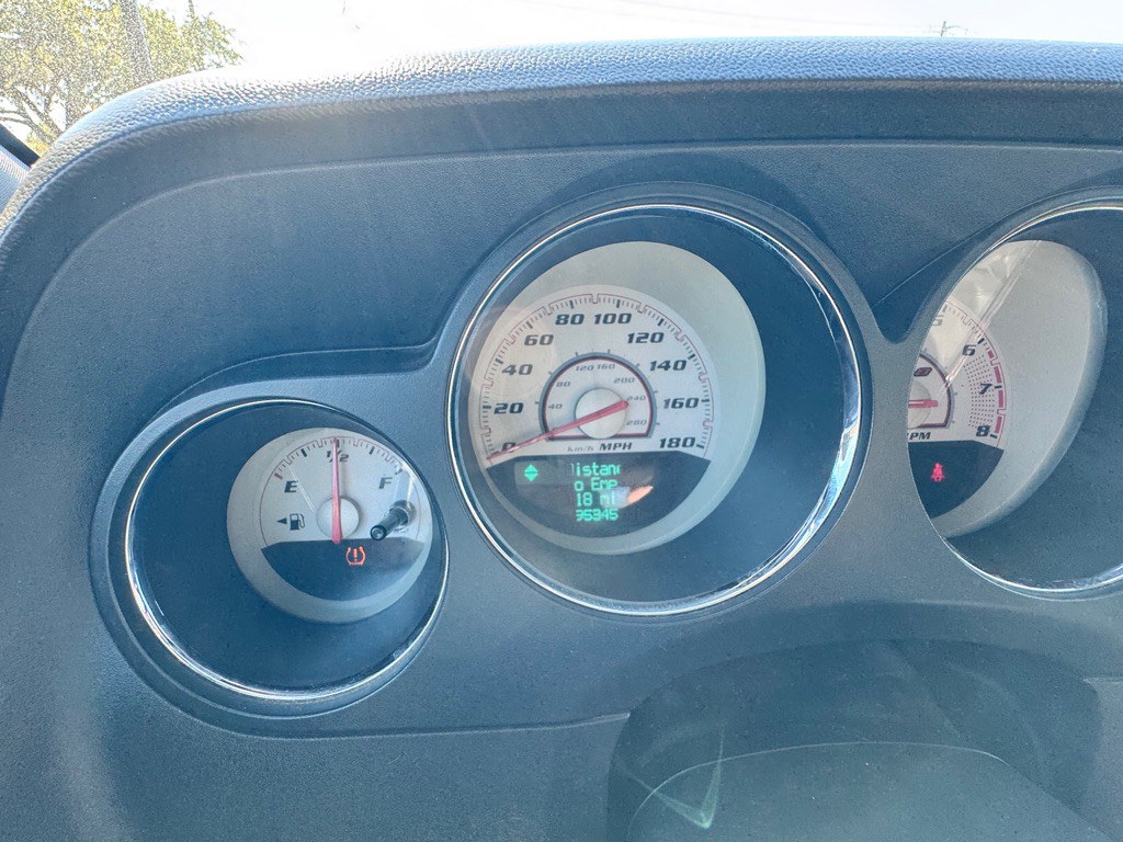 2012 Dodge Challenger Image 23