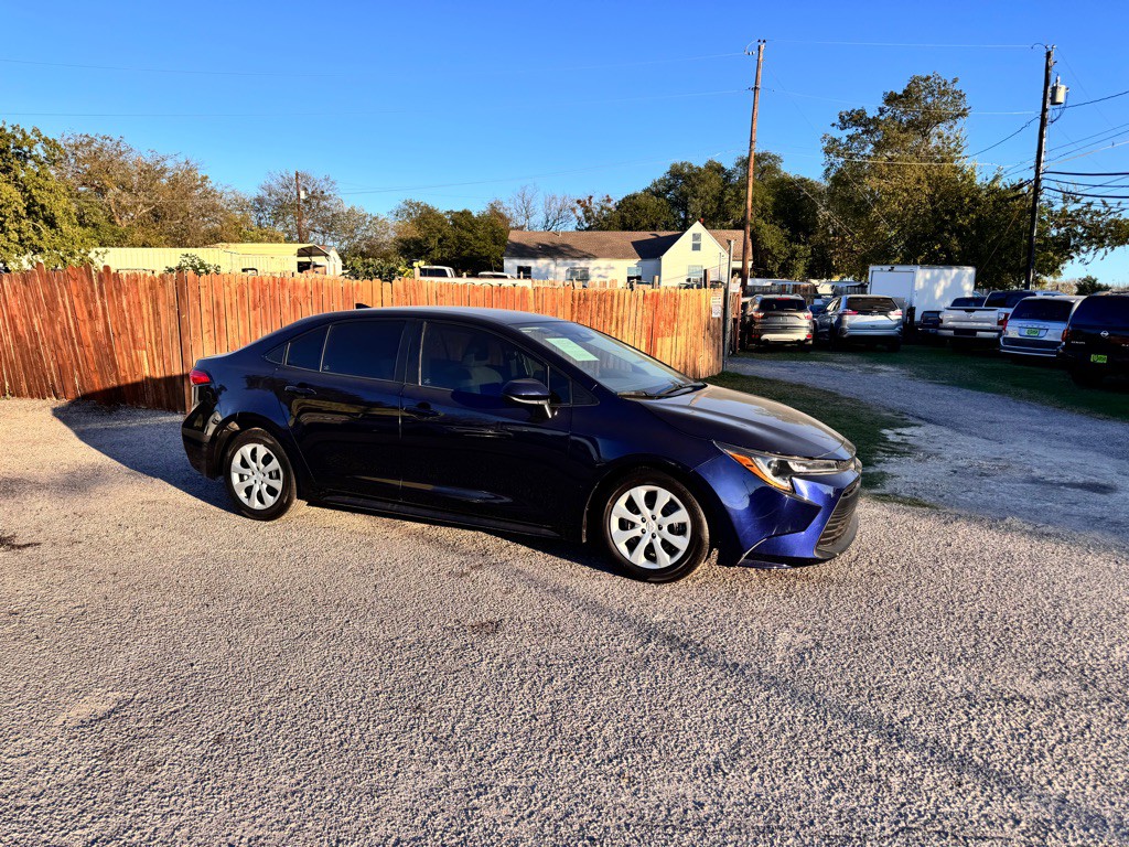 2023 Toyota Corolla Image 2