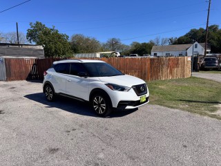 Image for 2019 Nissan Kicks SR ID: 6979256