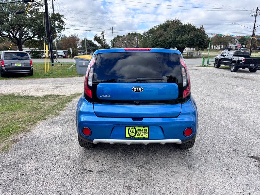 2017 Kia Soul Image 5