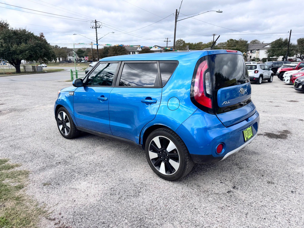 2017 Kia Soul Image 6
