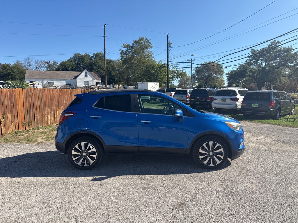 2017 Buick Enclave Image 2