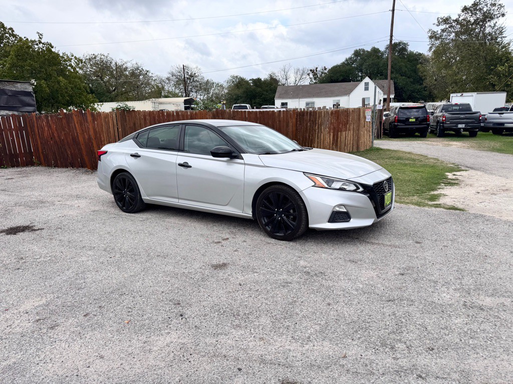 2020 Nissan Altima Image 2
