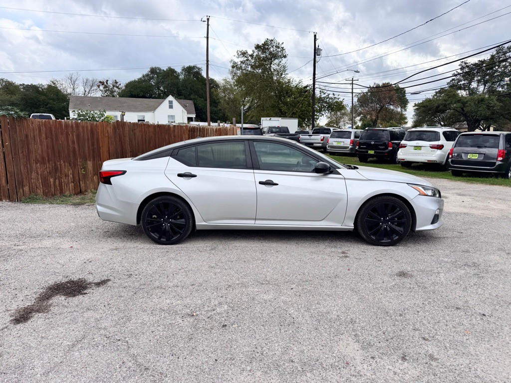 2020 Nissan Altima Image 3