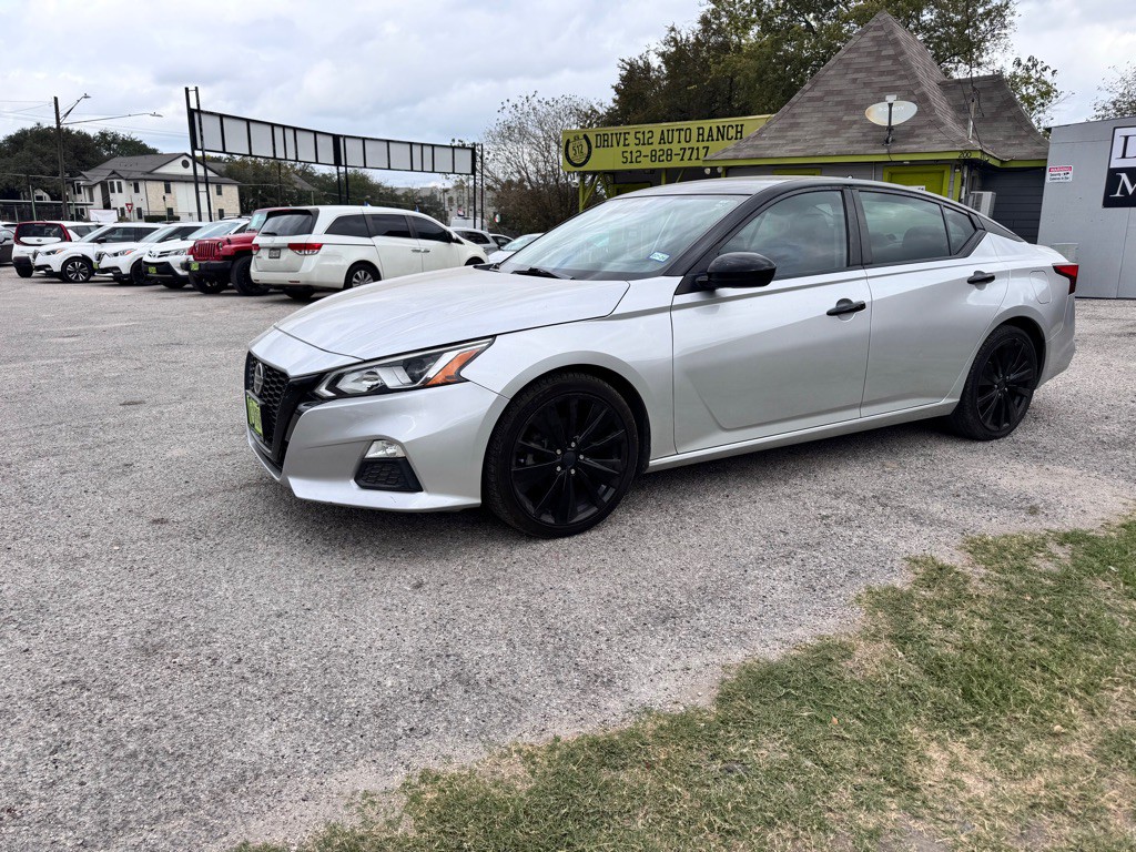 2020 Nissan Altima Image 8