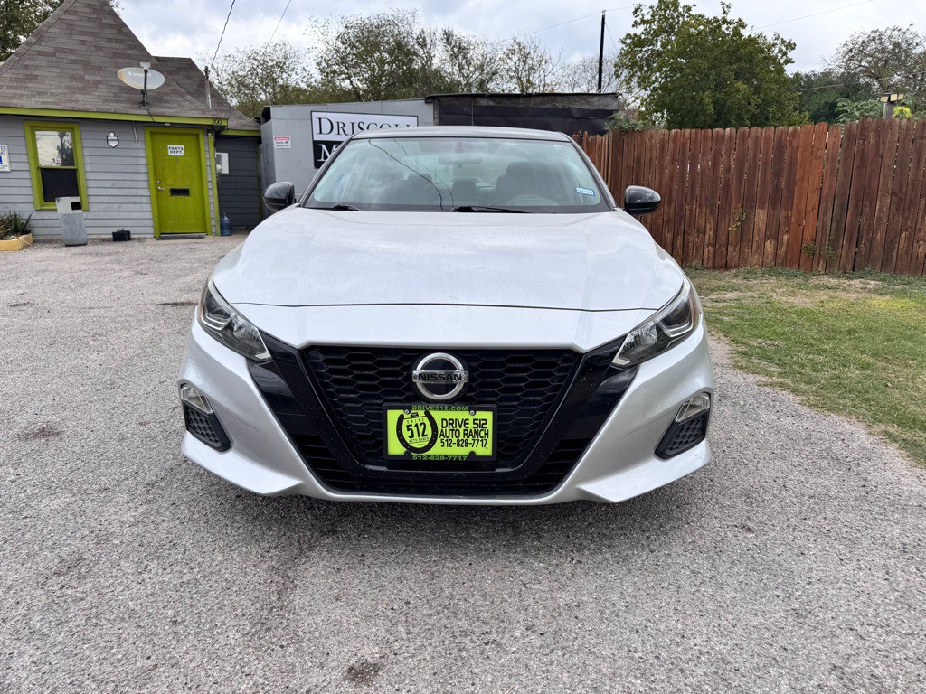 2020 Nissan Altima Image 9