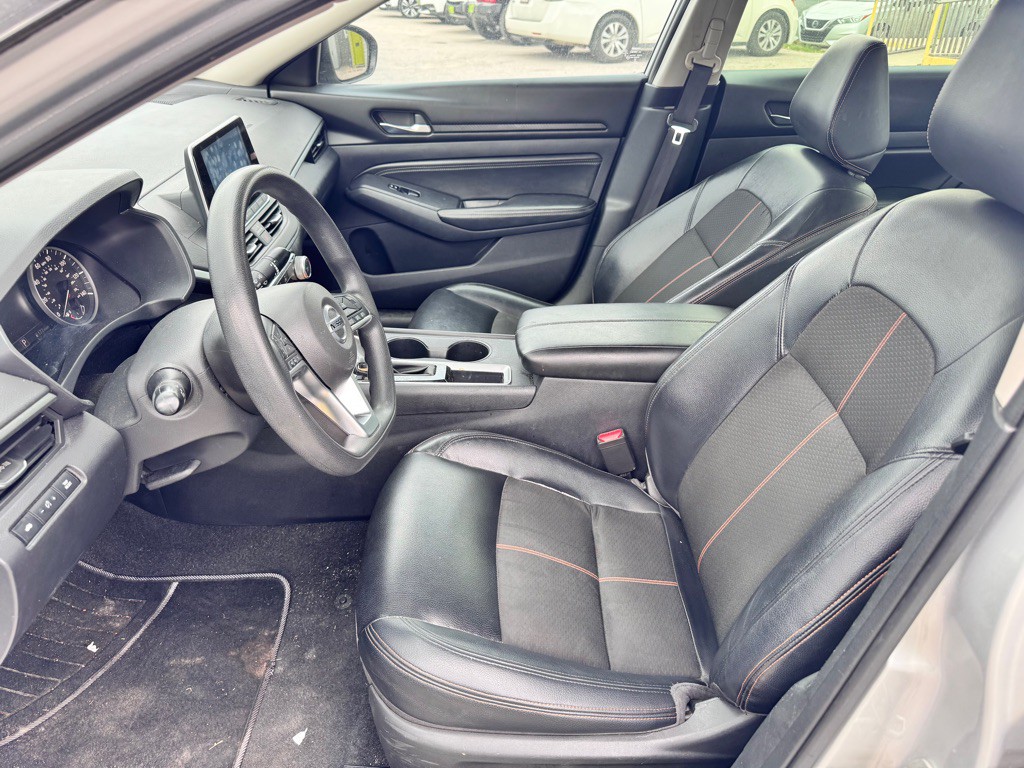 2020 Nissan Altima Image 11