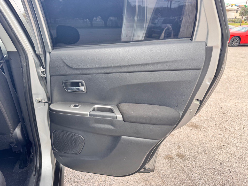 2020 Mitsubishi Outlander Image 14