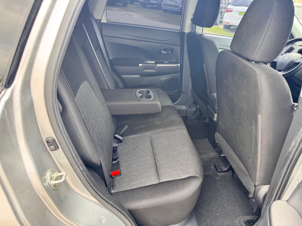 2020 Mitsubishi Outlander Image 15