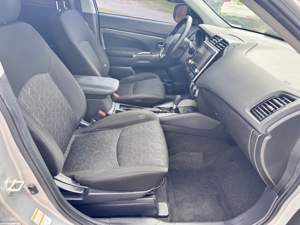 2020 Mitsubishi Outlander Image 17