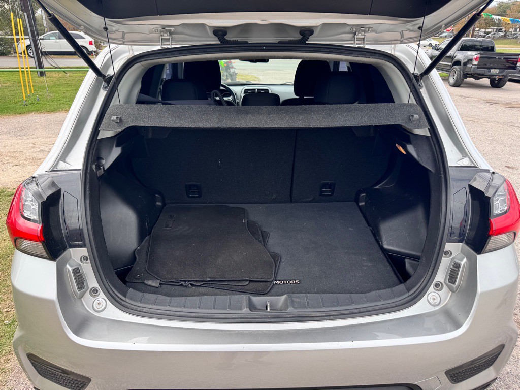 2020 Mitsubishi Outlander Image 18