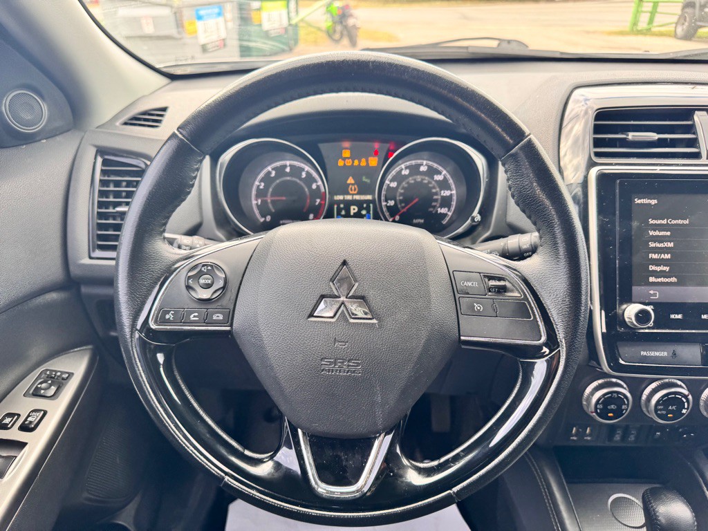 2020 Mitsubishi Outlander Image 21