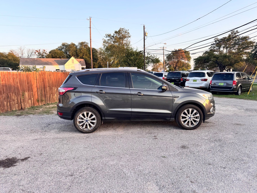 2017 Ford Escape Image 3