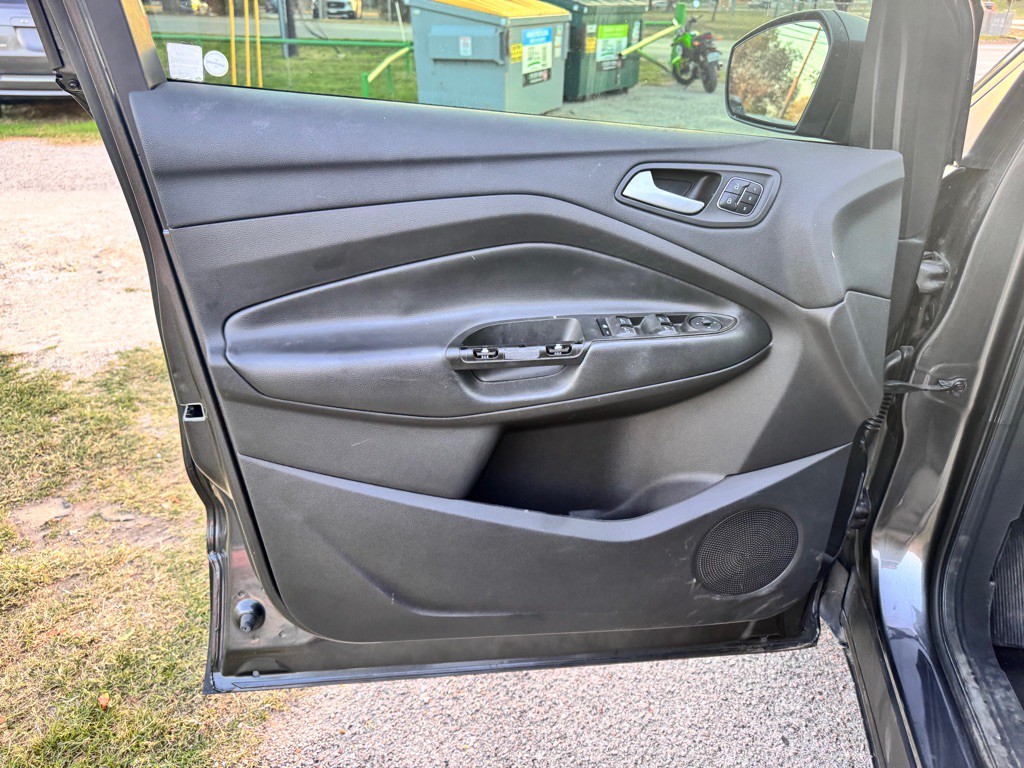 2017 Ford Escape Image 10