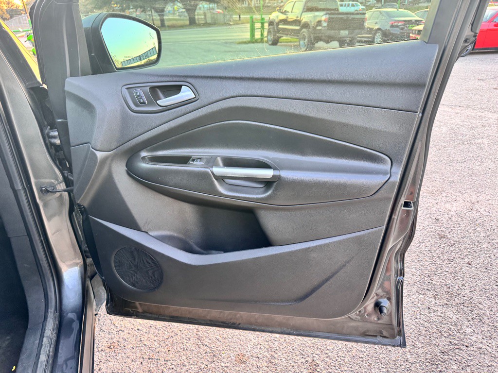 2017 Ford Escape Image 16