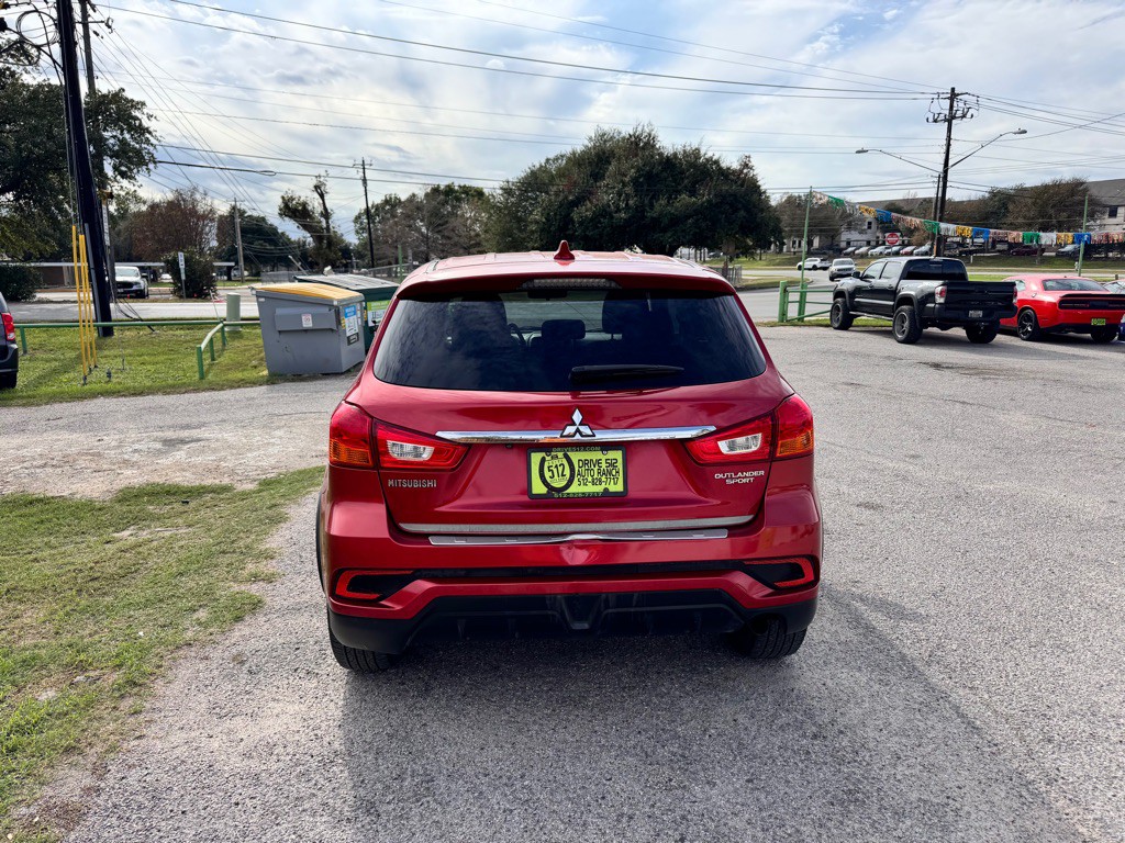 2018 Mitsubishi Outlander Image 5