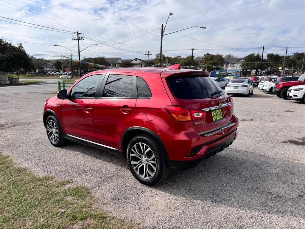 2018 Mitsubishi Outlander Image 6