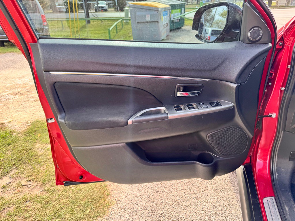 2018 Mitsubishi Outlander Image 10