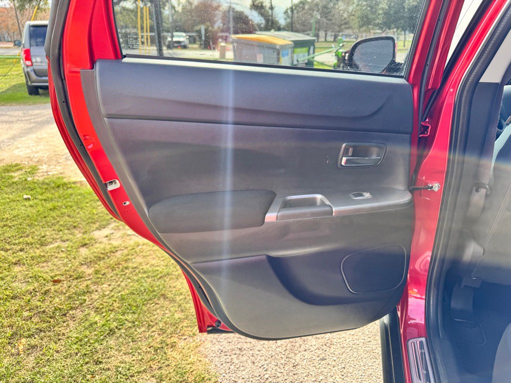 2018 Mitsubishi Outlander Image 12