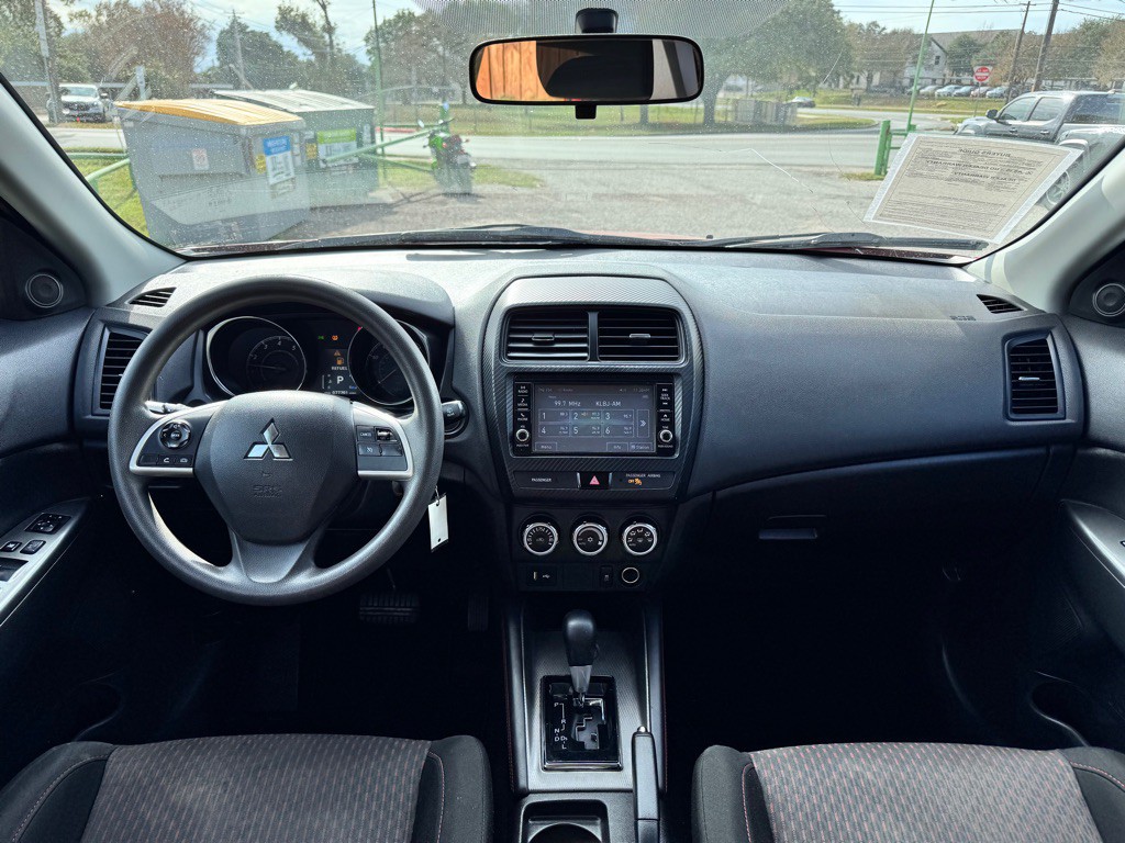 2018 Mitsubishi Outlander Image 18