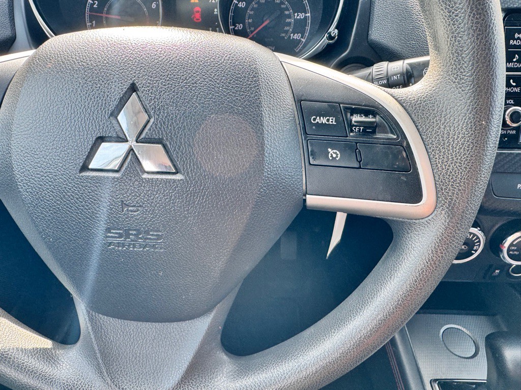 2018 Mitsubishi Outlander Image 21