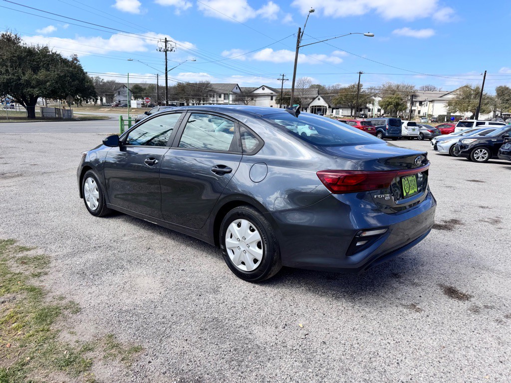 2021 Kia Forte Image 6