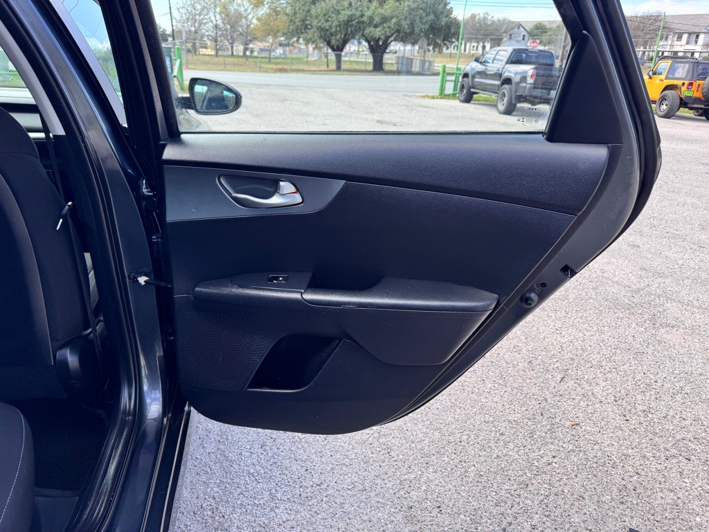 2021 Kia Forte Image 14