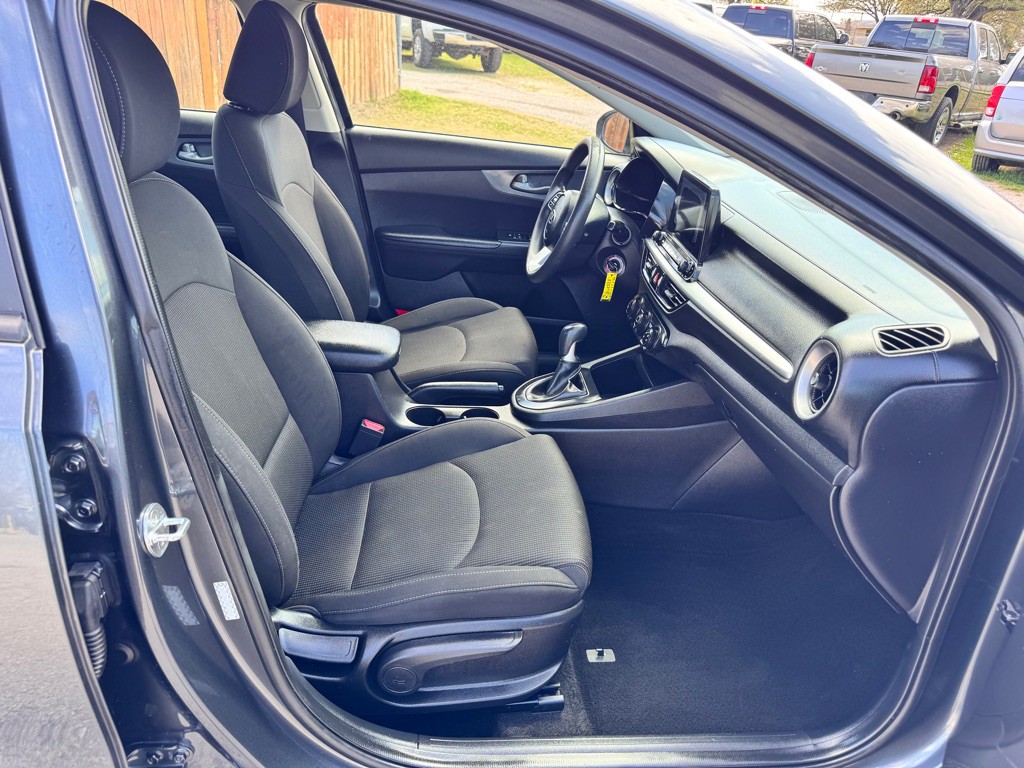 2021 Kia Forte Image 17