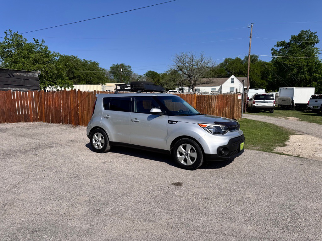 2017 Kia Soul Image 2